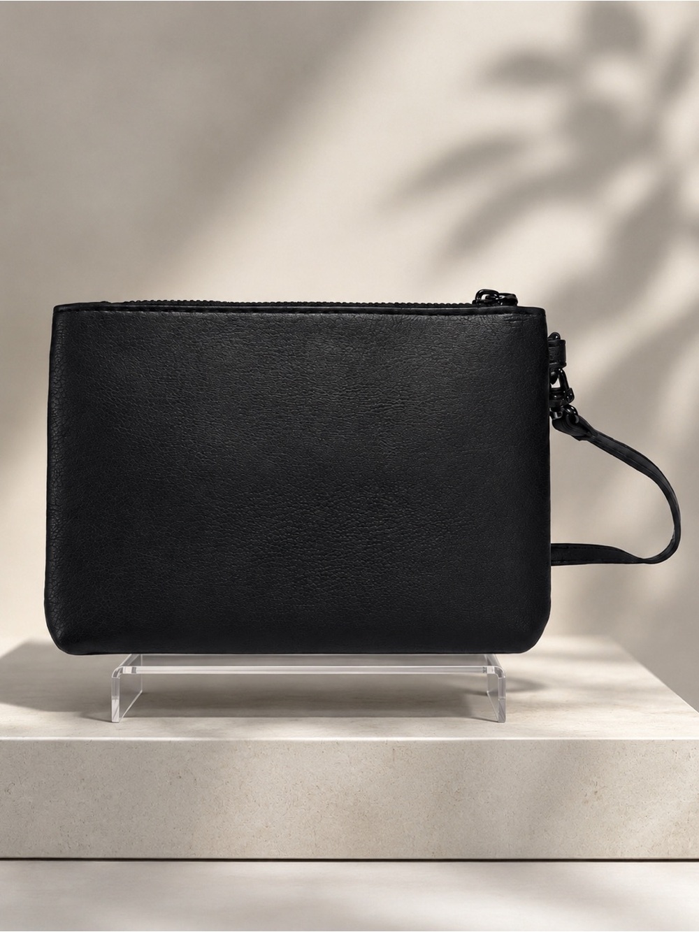 EUC Steve Madden Black Pebbled Leather Wristlet Clutch